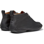 Botas y Botines Camper Right Nina Negro, vista trasera en tres cuartos