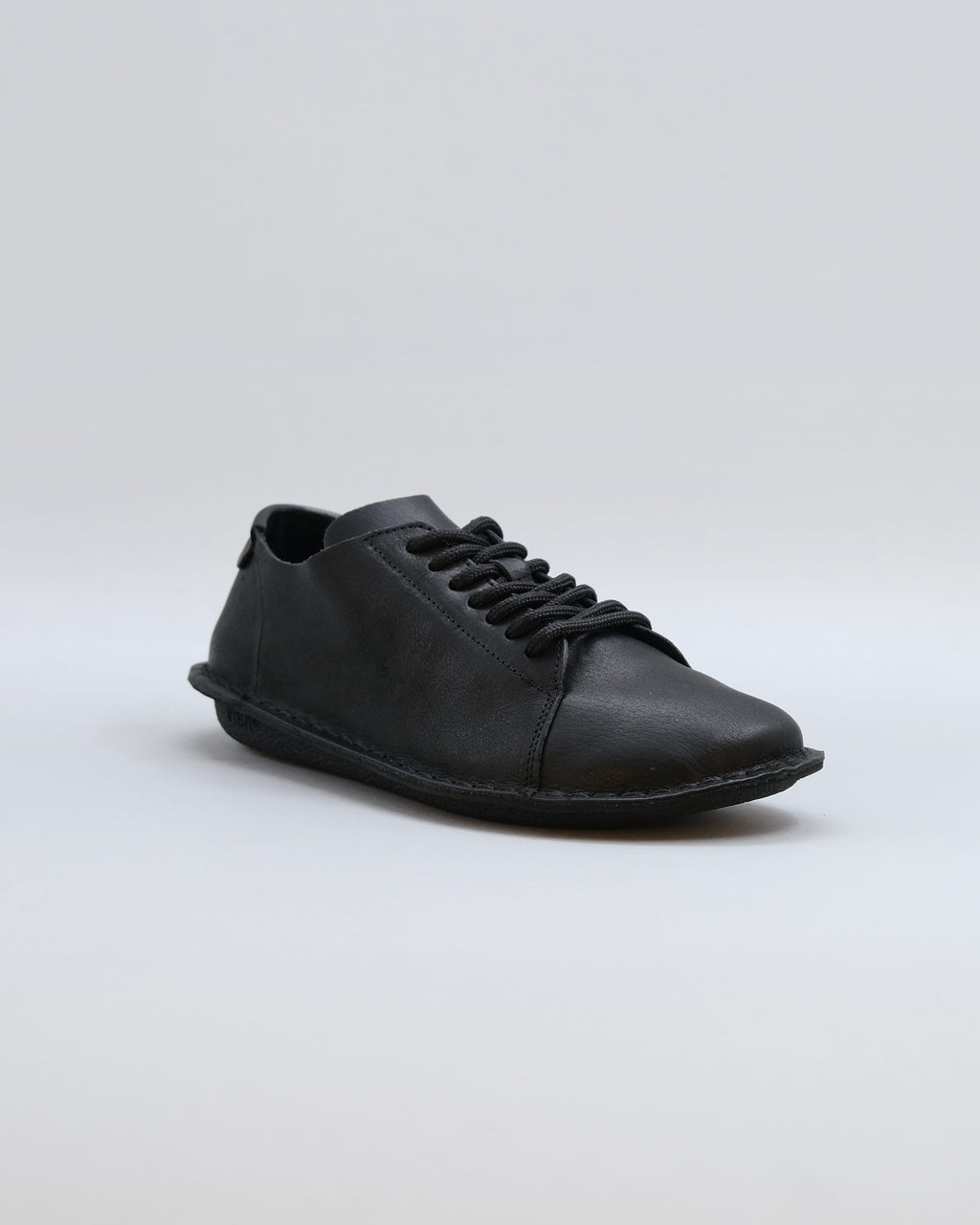 Zapatos VIBAe Lisboa Preto Black, vista principal en tres cuartos