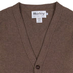Sweater Harley of Scotland Cardigan Harley Hombre Wildbeest, detalle de la etiqueta y el cuello