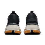 Zapatillas On Running Cloudnova Form 2 W Black | Ivory, vista trasera del par