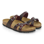 Sandalia Birkenstock Franca Oiled Leather Zinfandel, par completo en tres cuartos