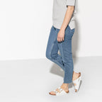 Sandalias Birkenstock Arizona Patent White, calzado por modelo femenino