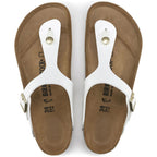 Sandalias Birkenstock Gizeh Patent White, vista cenital del par