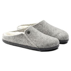 Pantuflas Birkenstock Zermatt Sheepskin Light Gray, par completo en tres cuartos