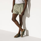 Sandalias Birkenstock Arizona Eva Khaki, calzado por modelo masculino