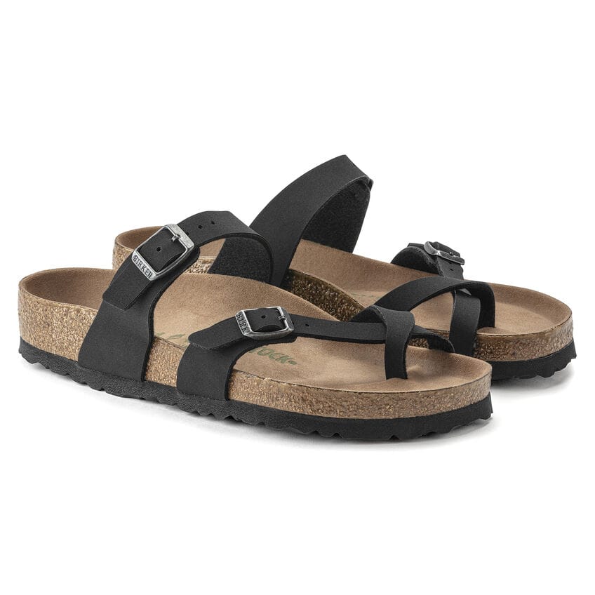 Sandalias Birkenstock Mayari Vegan black, par completo en tres cuartos