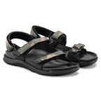 Sandalias Birkenstock Kalahari Futura Half Black Camo, par completo en tres cuartos