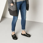 Zuecos Birkenstock Boston Eva Black, calzado por modelo femenino