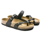 Sandalias Birkenstock Mayari Oiled Black, par completo en tres cuartos