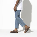 Sandalias Birkenstock Milano Oiled Habana, calzado por modelo masculino