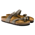 Sandalias Birkenstock Mayari Stone, par completo en tres cuartos