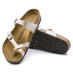 Sandalias Birkenstock Mayari Graceful Pearl White, vista principal, par con suela a la vista