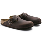 Zuecos Birkenstock Boston Oiled Leather Habana, par completo en tres cuartos